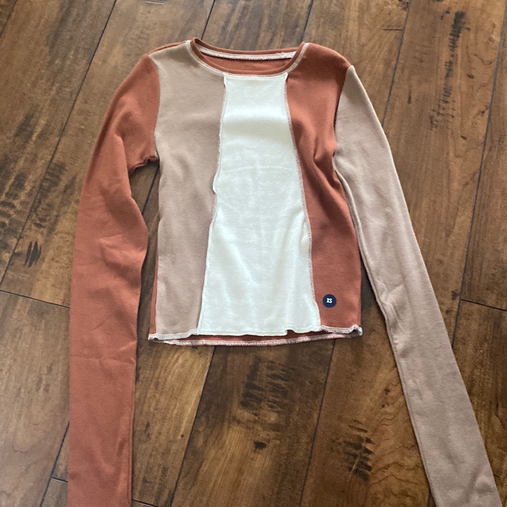 Hollister Baby tee